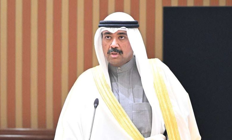 مرسوم أميري بتعديل تعيين الشيخ فهد اليوسف ليكون نائبا أول لرئيس مجلس الوزراء ووزيرا الداخلية وبتعيين الشيخ عبدالله العلي وزيرا للدفاع